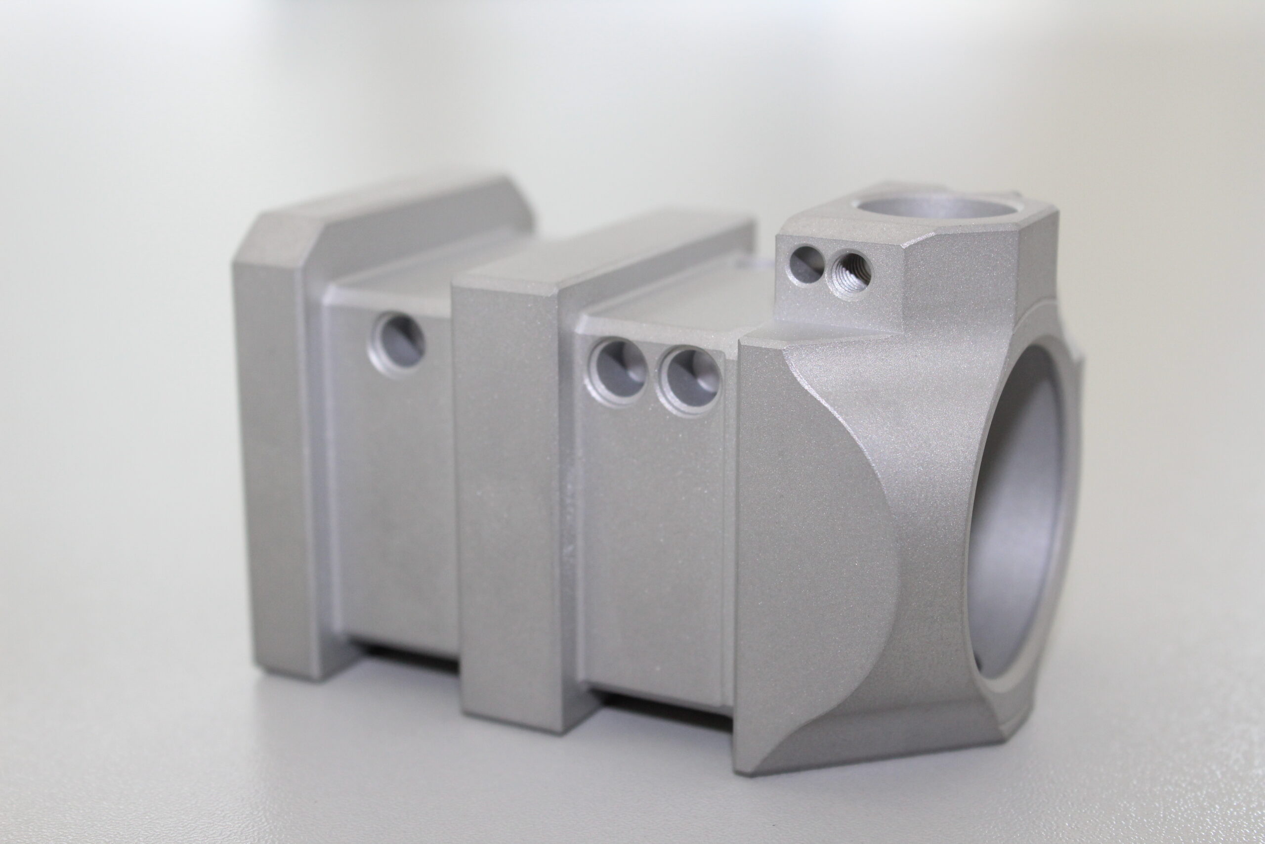 Präzisionsgefrästes Metallbauteil aus CNC Fertigung